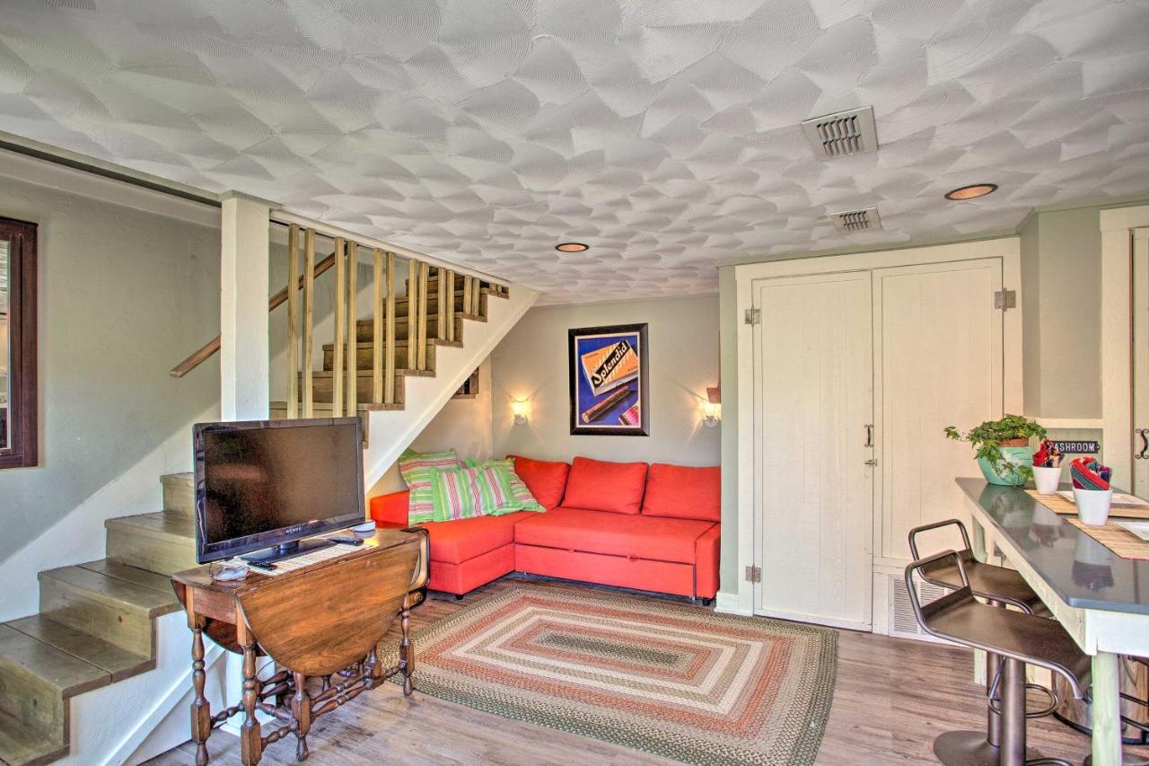 Historic Fort Worth Cottage With Shared Pool! Exterior photo