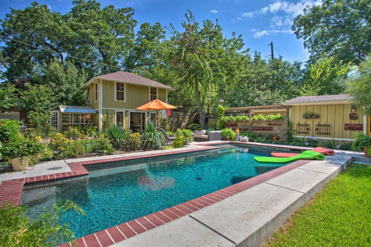 Historic Fort Worth Cottage With Shared Pool! Exterior photo